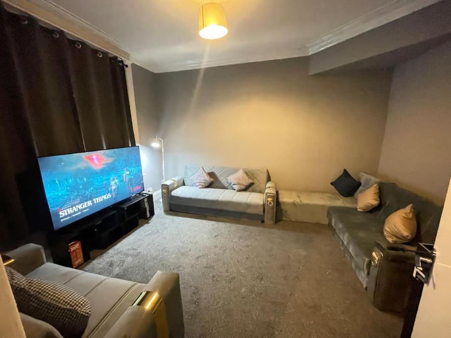 30 Percent Off Weekly Stays - 6 Bedroom House - 11 Beds Blackpool Ngoại thất bức ảnh