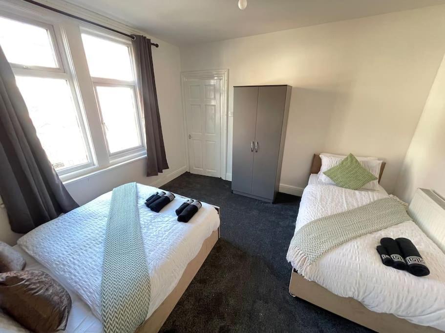30 Percent Off Weekly Stays - 6 Bedroom House - 11 Beds Blackpool Ngoại thất bức ảnh