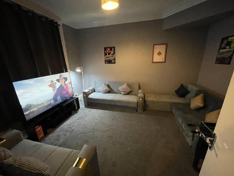 30 Percent Off Weekly Stays - 6 Bedroom House - 11 Beds Blackpool Ngoại thất bức ảnh